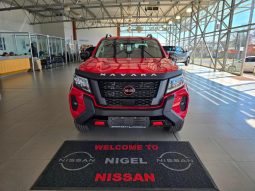 
										Nissan Navara 2.5D Pro-2X D Cab 4X2 At full									
