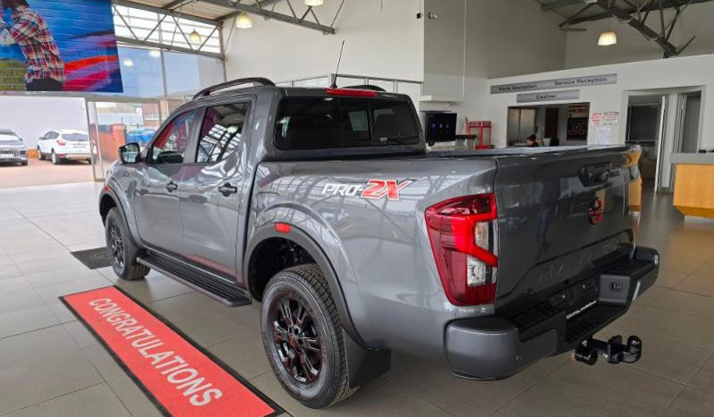 
								Nissan Navara 2.5D Pro-2X D Cab 4X2 At full									