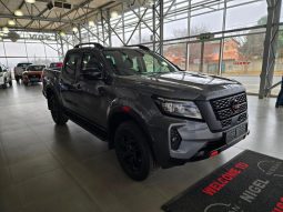 
										Nissan Navara 2.5D Pro-2X D Cab 4X2 At full									