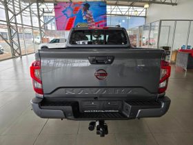 Nissan Navara 2.5D Pro-2X D Cab 4X2 At