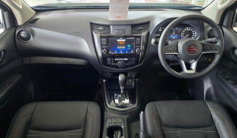 
								Nissan Navara 2.5D Pro-2X D Cab 4X2 At full									