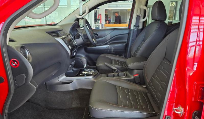 
								Nissan Navara 2.5D Pro-2X D Cab 4X2 At full									