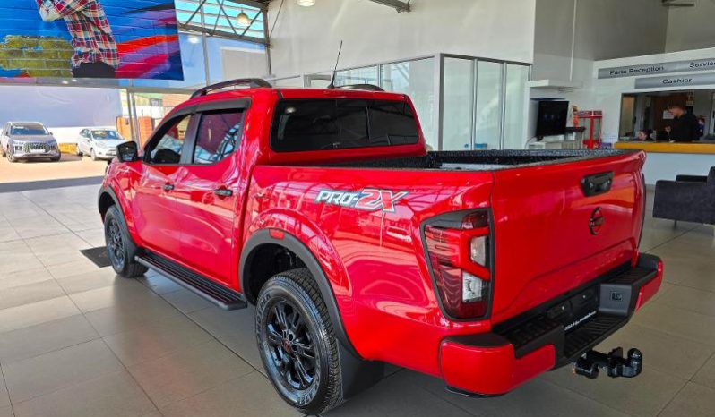 
								Nissan Navara 2.5D Pro-2X D Cab 4X2 At full									