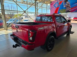 
										Nissan Navara 2.5D Pro-2X D Cab 4X2 At full									
