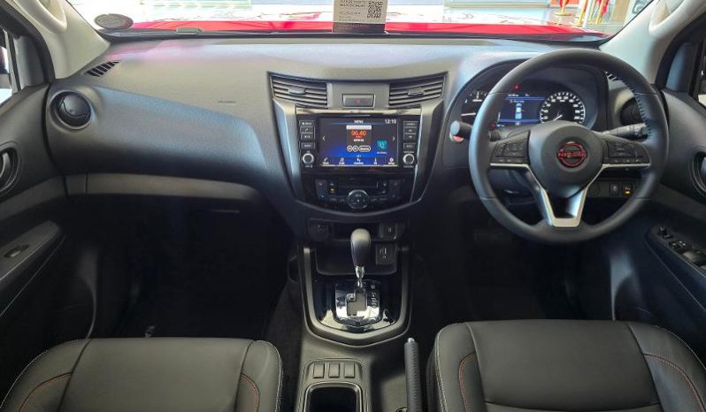 
								Nissan Navara 2.5D Pro-2X D Cab 4X2 At full									