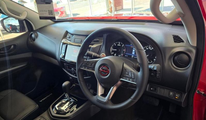 
								Nissan Navara 2.5D Pro-2X D Cab 4X2 At full									