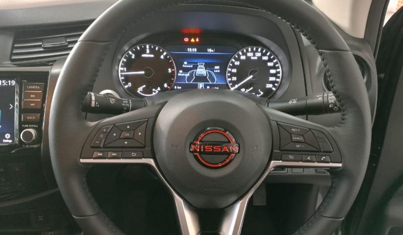
								Nissan Navara 2.5D Pro-2X D Cab 4X2 At full									