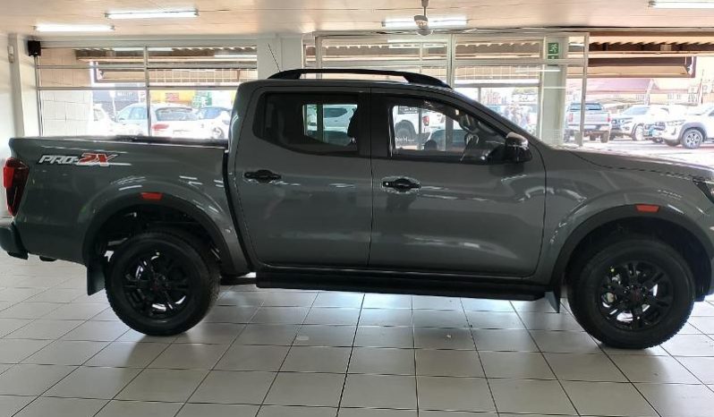 
								Nissan Navara 2.5D Pro-2X D Cab 4X2 At full									