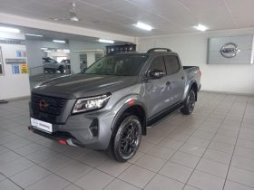 Nissan Navara 2.5D Pro-4X D Cab 4X4 At