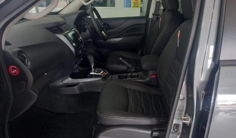 
								Nissan Navara 2.5D Pro-4X D Cab 4X4 At full									