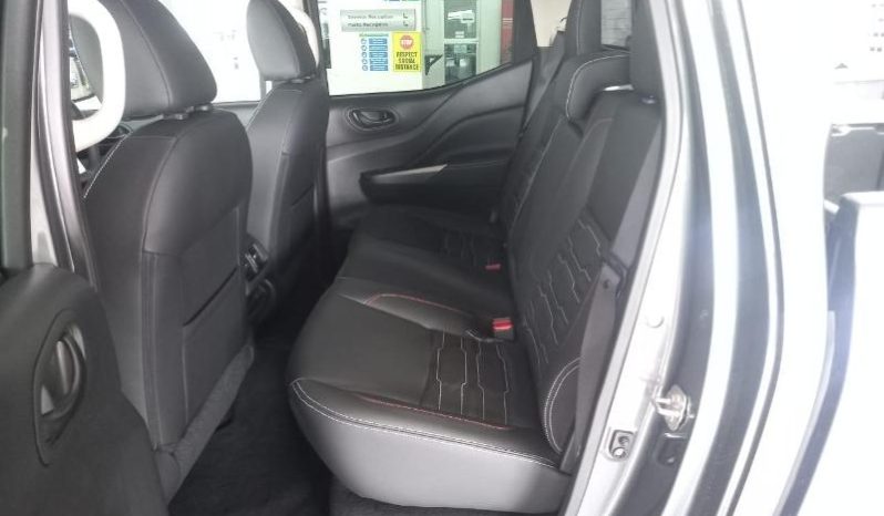 
								Nissan Navara 2.5D Pro-4X D Cab 4X4 At full									