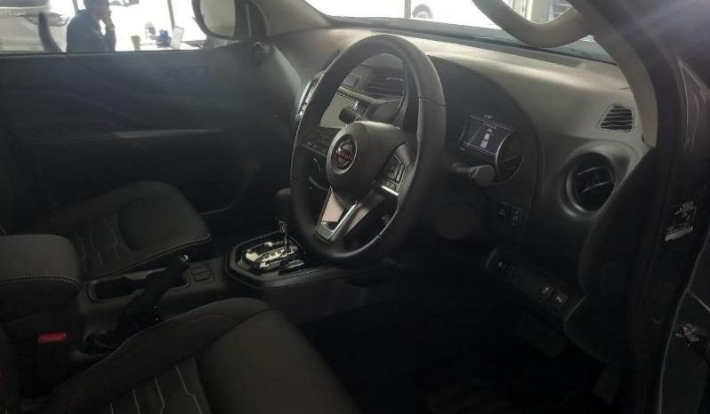 
								Nissan Navara 2.5D Pro-4X D Cab 4X4 At full									