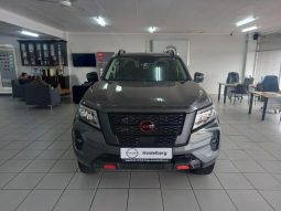 
										Nissan Navara 2.5D Pro-4X D Cab 4X4 At full									