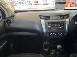
										Nissan Navara 2.5D Xe D Cab 4X2 full									