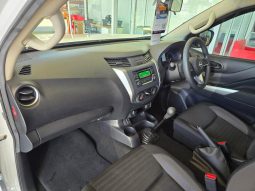 
										Nissan Navara 2.5D Xe D Cab 4X2 full									