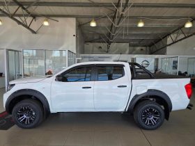 Nissan Navara 2.5D Xe D Cab 4X2