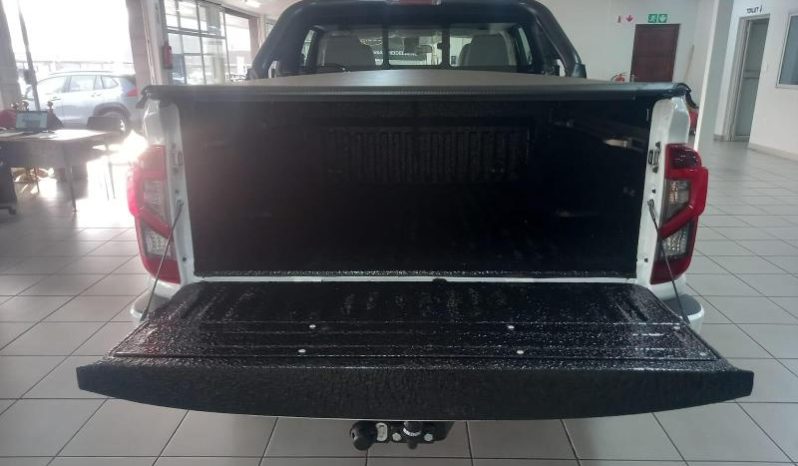 
								Nissan Navara 4X4 STEALTH AUTO D/CAB full									