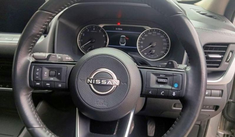 
								Nissan Qashqai 1.3T Acenta Xtronic 2-Tone full									