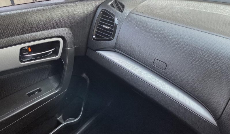 
								Toyota Urban Cruiser 1.5 Xr full									