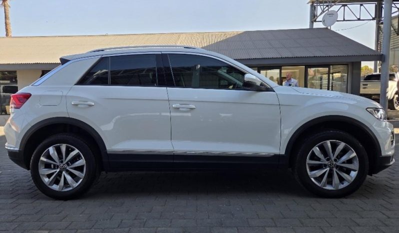 
								Volkswagen T-Roc 1.4 Tsi Design Tiptronic full									