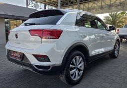 
										Volkswagen T-Roc 1.4 Tsi Design Tiptronic full									