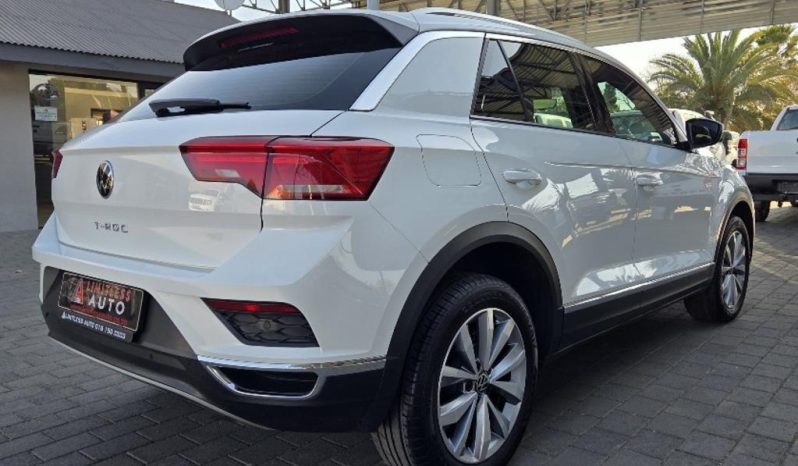 
								Volkswagen T-Roc 1.4 Tsi Design Tiptronic full									