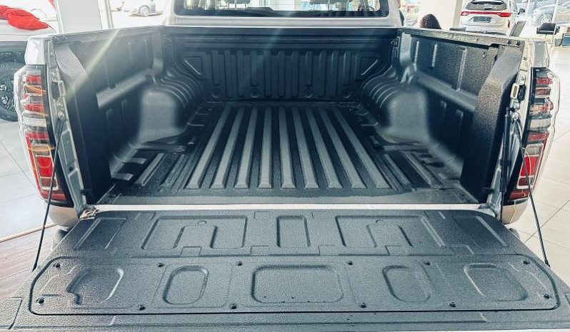
								Gwm P300 2.4T Ls D Cab 2wd full									