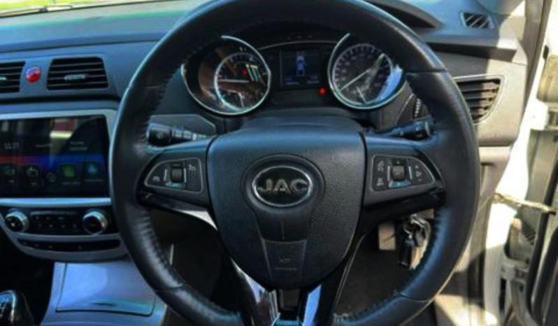 
								JAC T8 2.0 Tci Lux 4X4 full									