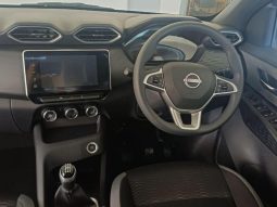 
										Nissan Magnite 1.0T Acenta full									