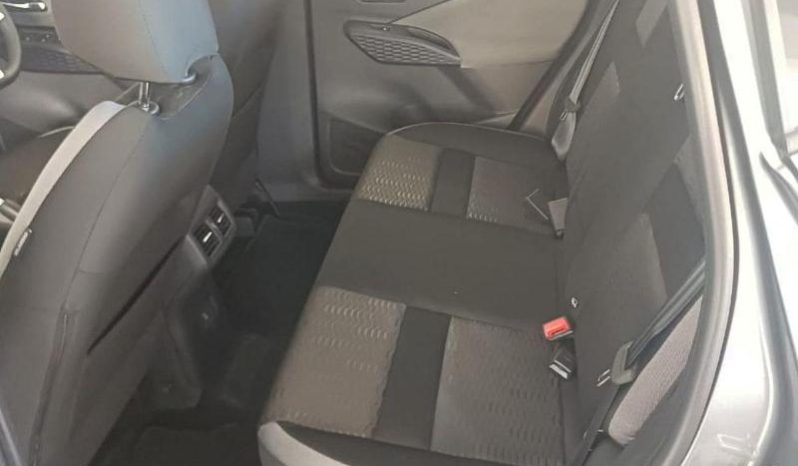 
								Nissan Magnite 1.0T Acenta full									