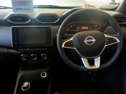 
										Nissan Magnite 1.0T Acenta full									