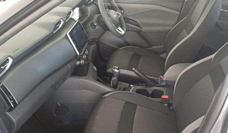 
								Nissan Magnite 1.0T Acenta full									