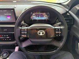 
										TATA HARRIER HARRIER 2.0TD FEARLESS + A/T full									