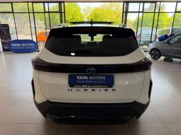 
										TATA HARRIER HARRIER 2.0TD FEARLESS + A/T full									