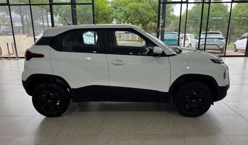 
								Tata Punch 1.2 Adventure full									