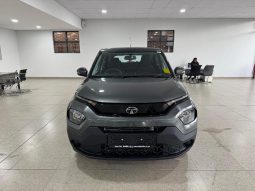 
										Tata Punch 1.2 Adventure full									