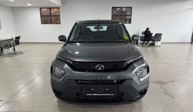 
								Tata Punch 1.2 Adventure full									