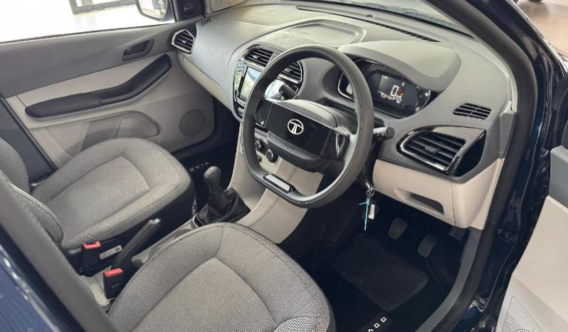
								Tata Tiago 1.2 Xm full									