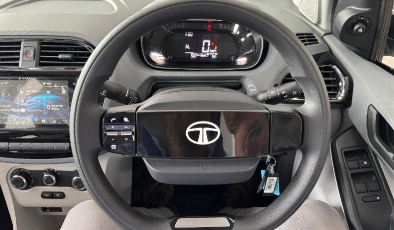 
								Tata Tiago 1.2 Xt Amt full									