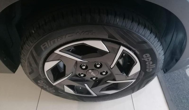
								Kia Sonet 1.5 Lx Cvt full									