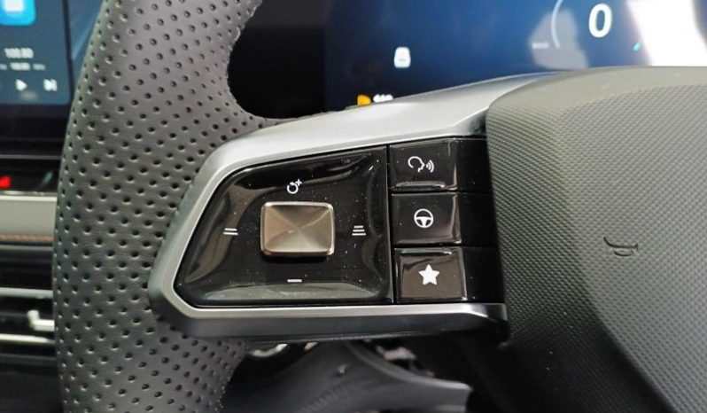
								MG Hs 1.5T Luxury At full									