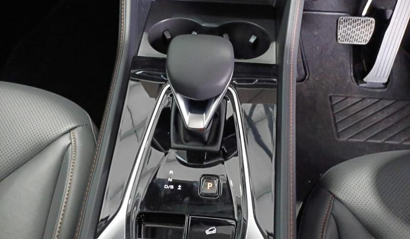 
								MG Hs 1.5T Luxury At full									