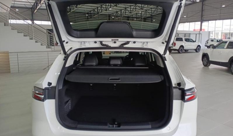 
								MG Hs 1.5T Luxury At full									