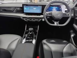 
										MG Hs 1.5T Luxury At full									