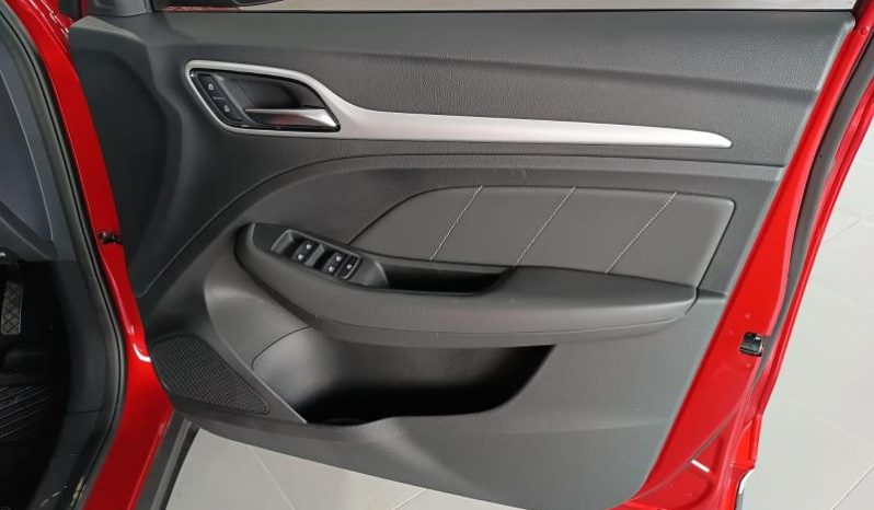 
								MG Zs 1.5 Luxury At full									