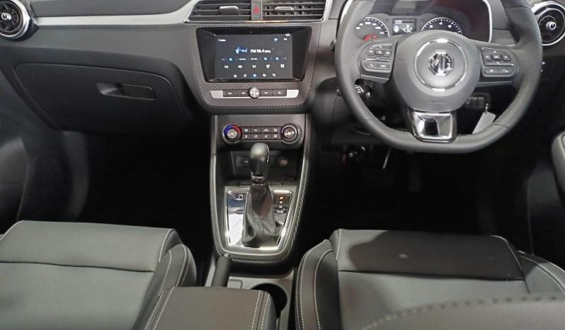 
								MG Zs 1.5 Luxury At full									