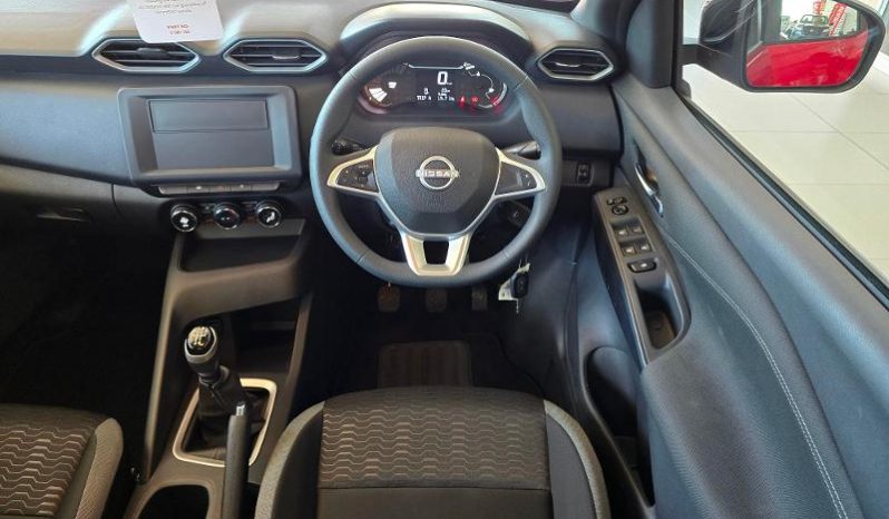 
								Nissan Magnite 1.0 Visia full									