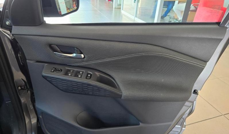
								Nissan Magnite 1.0 Visia full									