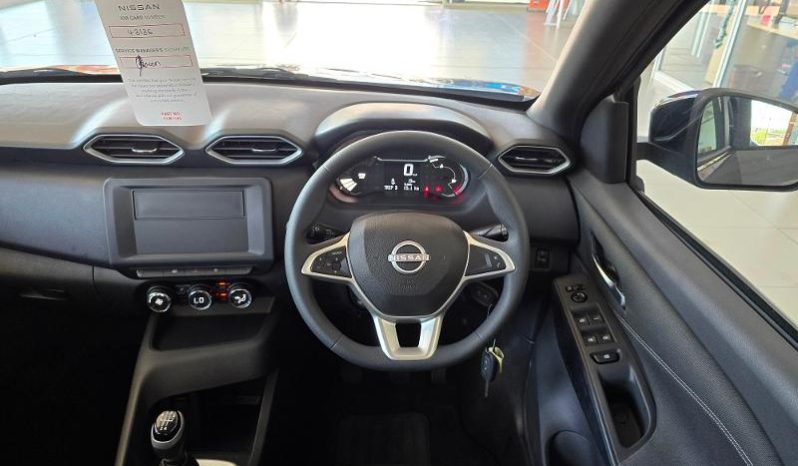 
								Nissan Magnite 1.0 Visia full									