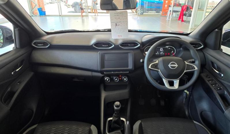 
								Nissan Magnite 1.0 Visia full									
